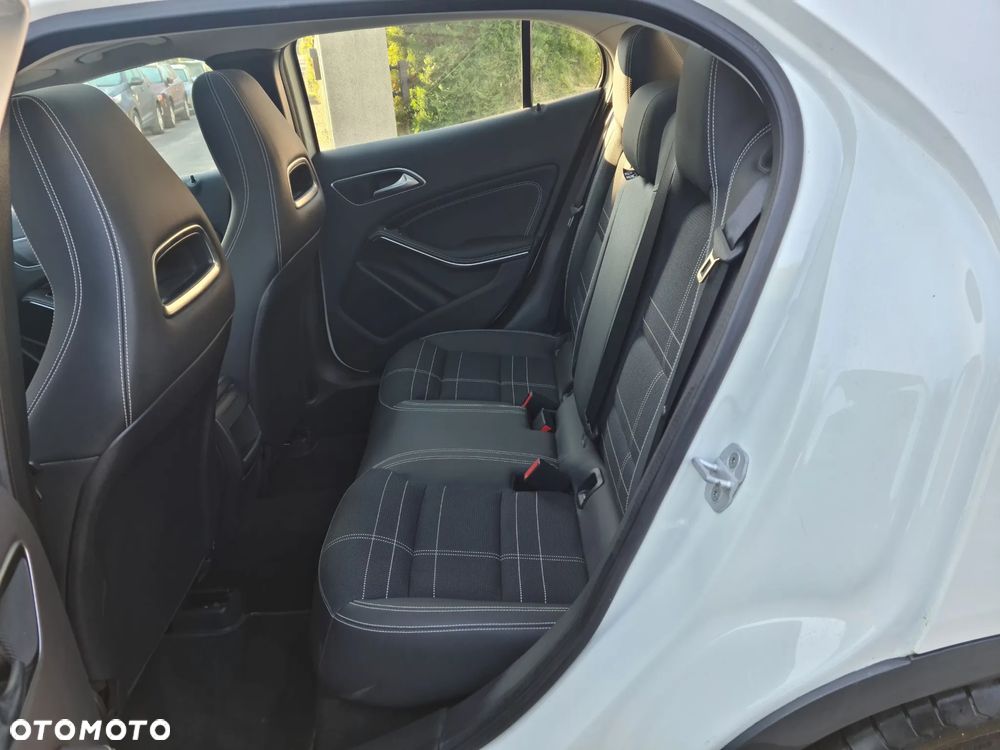 Mercedes-Benz GLA - 6