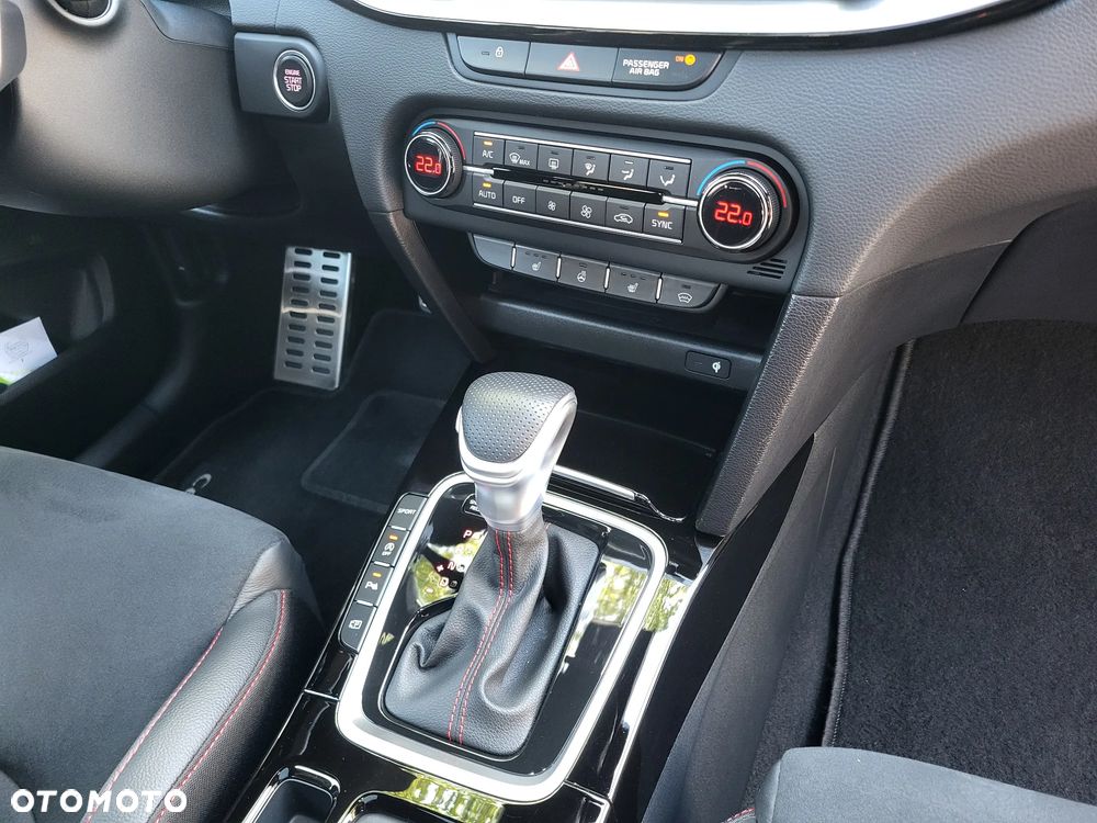 Kia ProCeed - 13