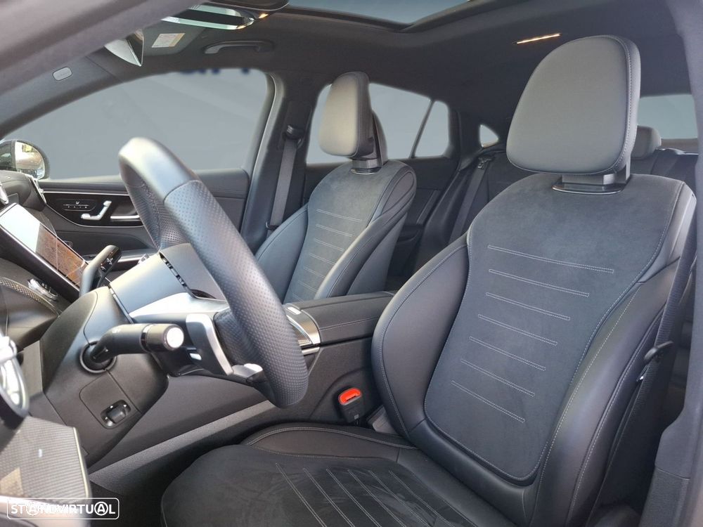 Mercedes-Benz GLC 300 de Coupe 4Matic - 11