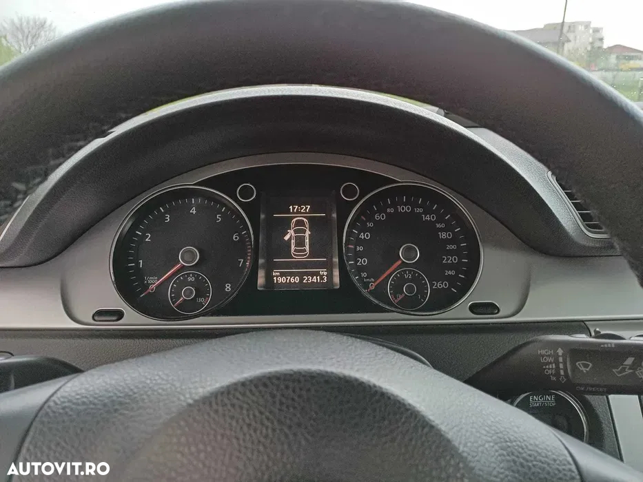 Volkswagen Passat - 2