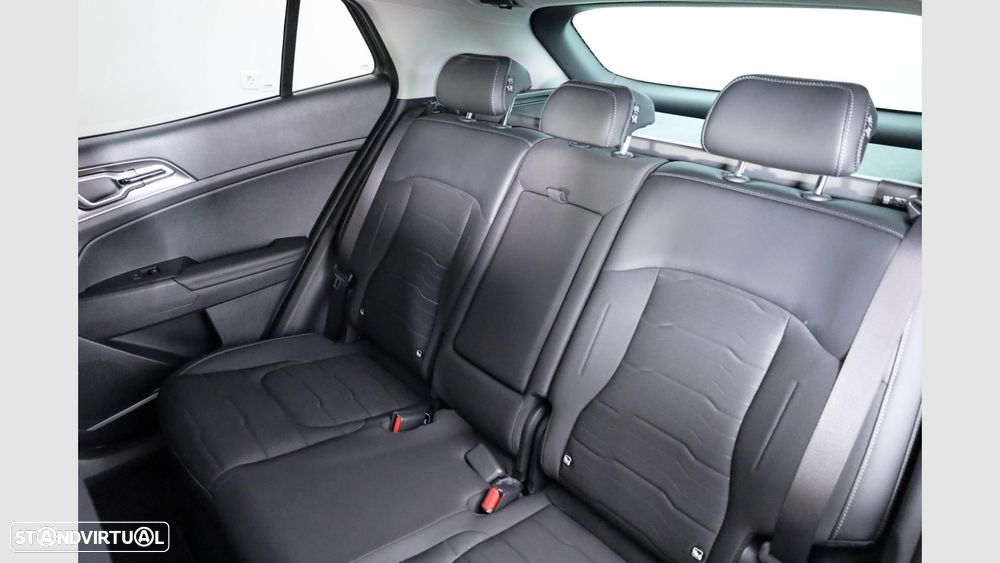 Kia Sportage 1.6 T-GDi PHEV Tech — fotografia 17