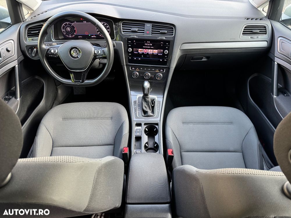 Volkswagen Golf 2.0 TDI SCR DSG Comfortline - 8