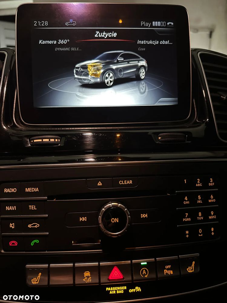 Mercedes-Benz GLE - 38