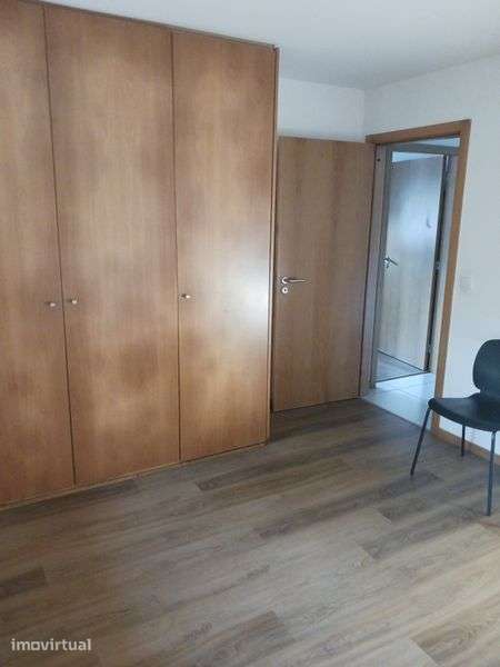 Apartamento T2 c/ garagem fechada - Grande imagem: 4/7