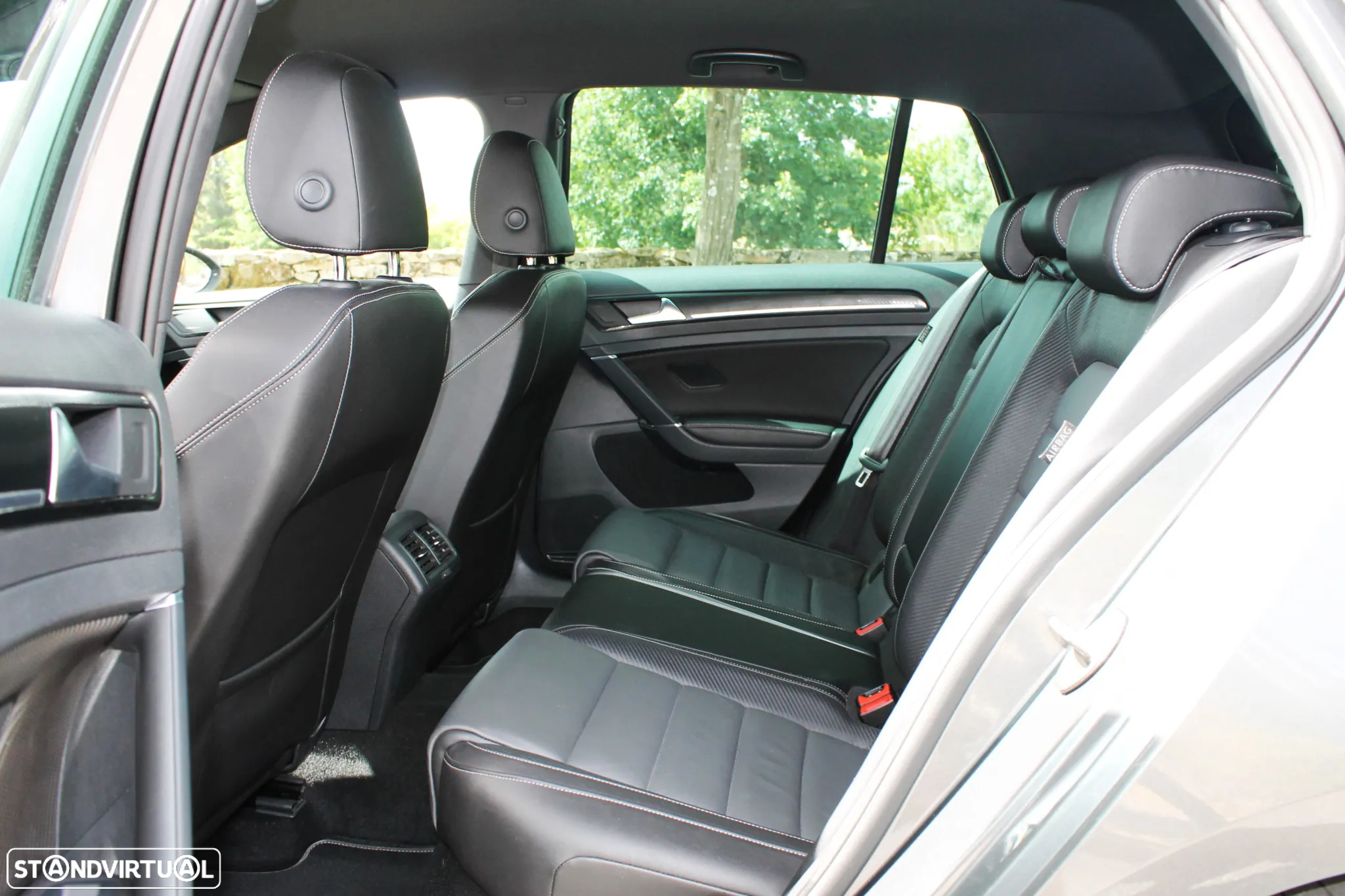 VW Golf R 4Motion (BlueMotion ) DSG - 23