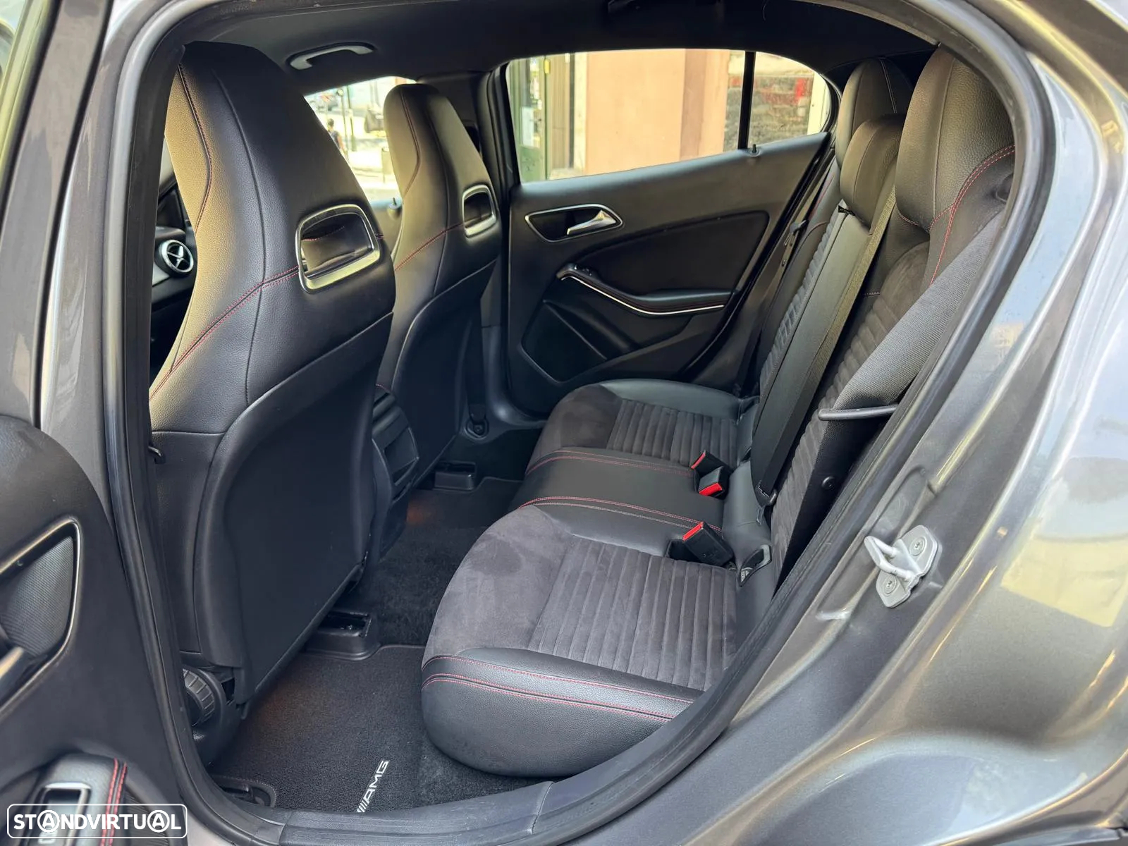 Mercedes-Benz GLA 220 CDi AMG Line 4-Matic - 27