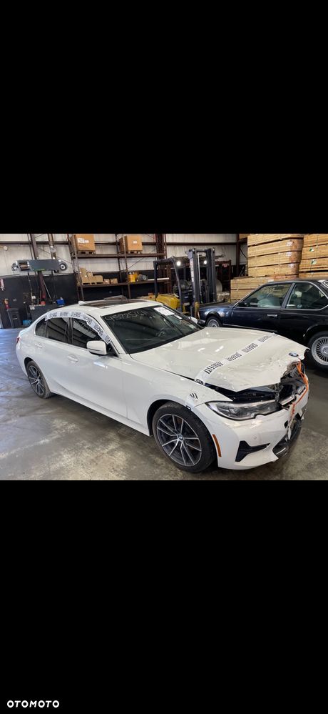 BMW Seria 3 330i xDrive Sport Line - 1
