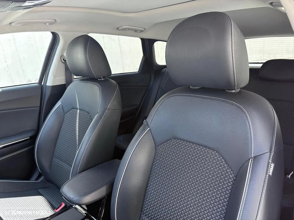 Kia Ceed SW 1.4 T-GDI Drive+SRF 7DCT - 33