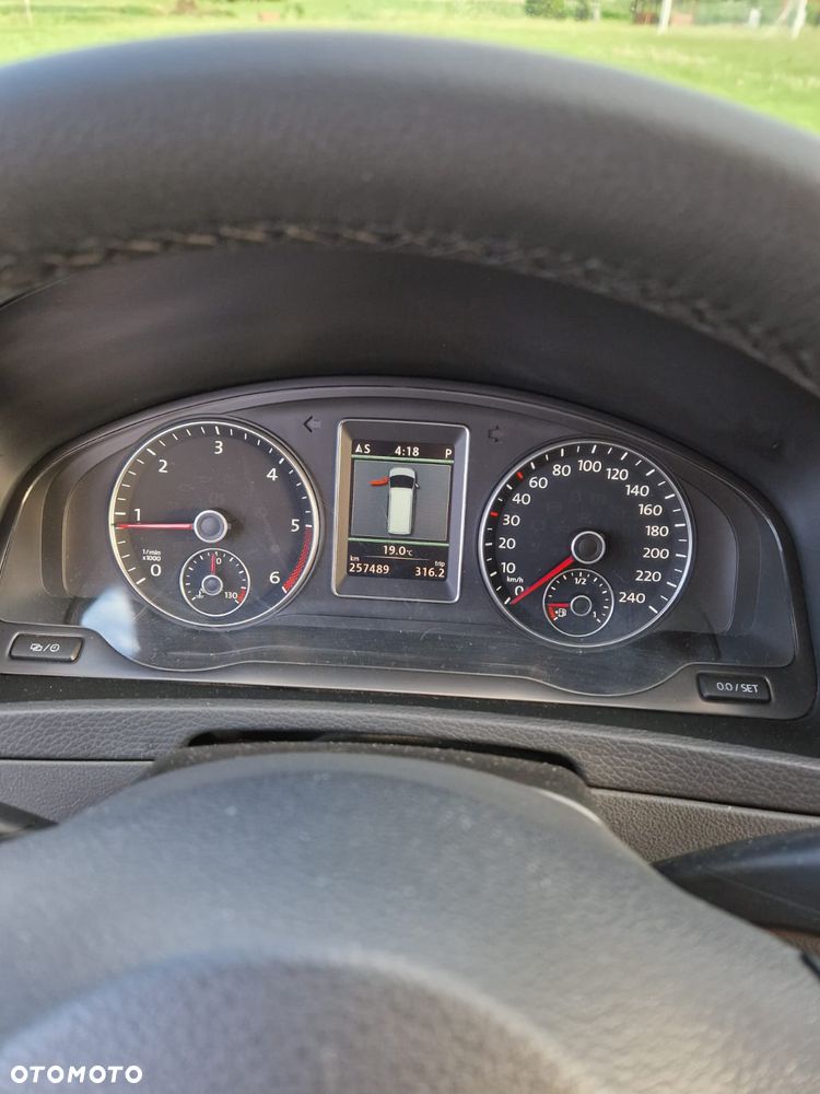 Volkswagen Multivan - 19