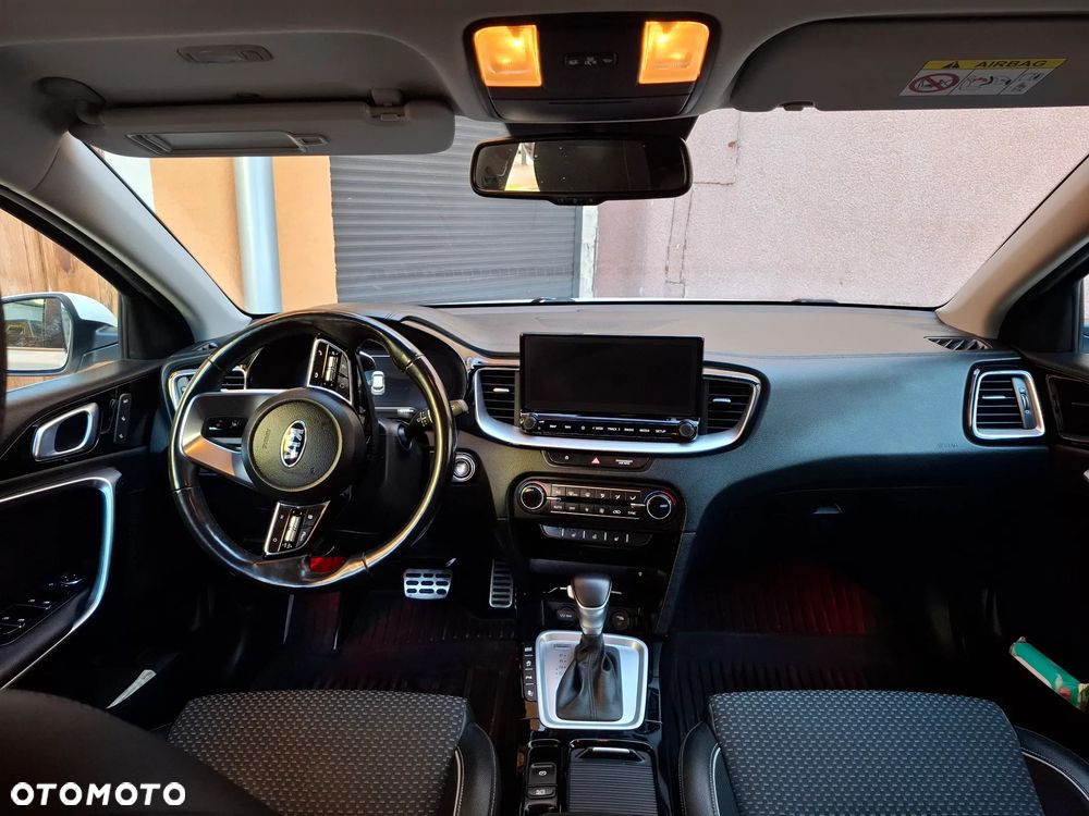 Kia XCeed 1.6 CRDi mHEV L Business Line DCT - 12