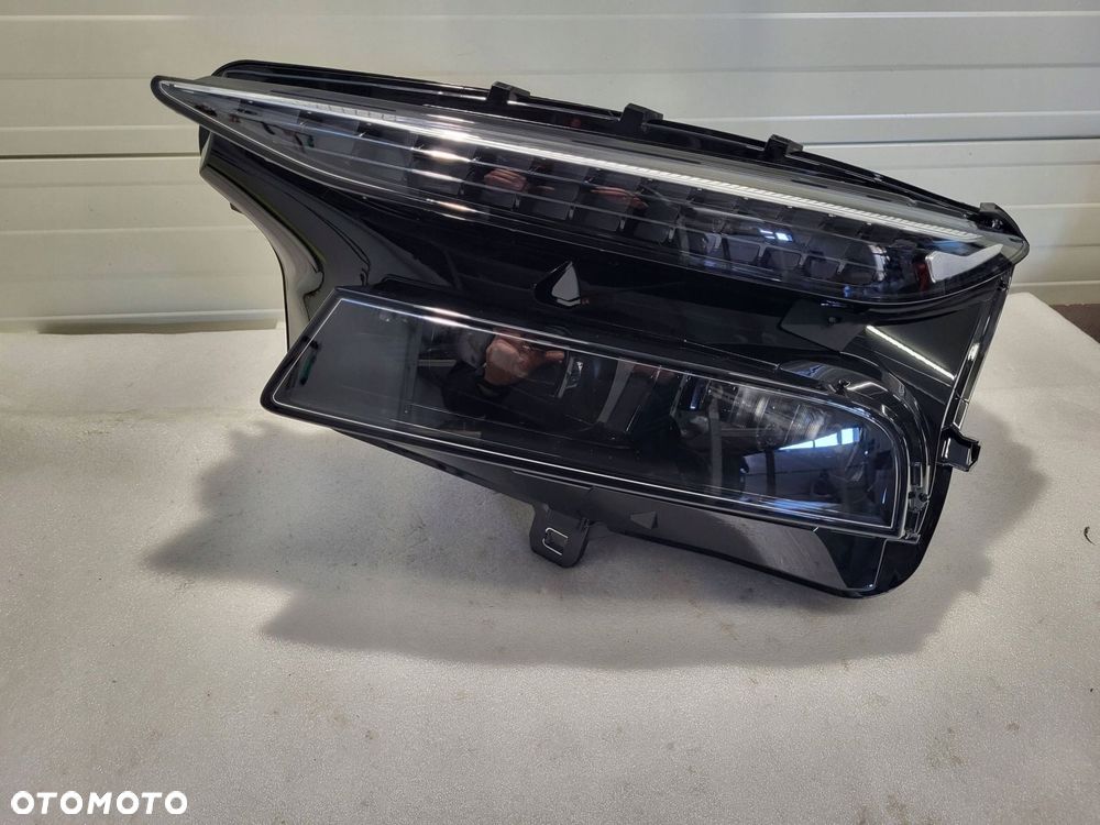reflektor przód strona lewa audi a6 etron 85e 85e941039c - 1