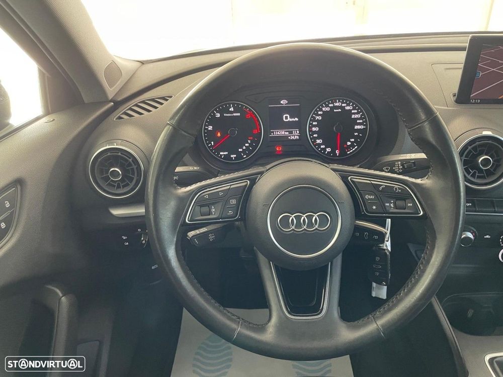Audi A3 Sportback 30 TDI Design - 34