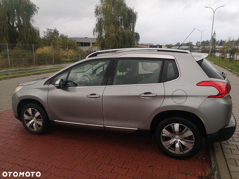 Peugeot 2008 - 5
