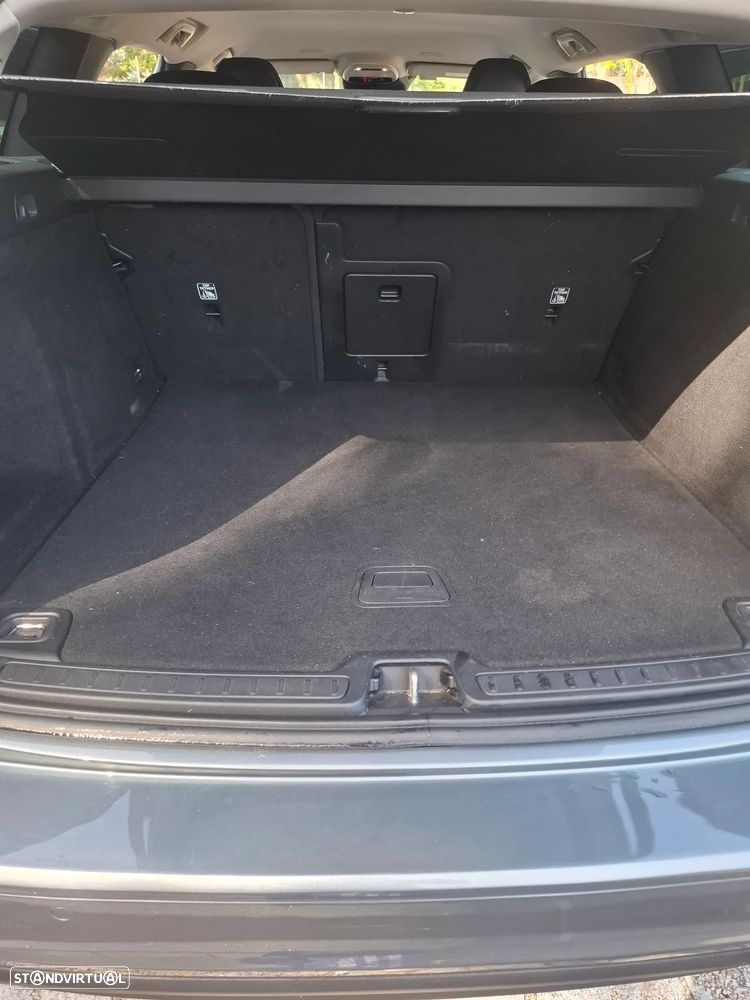 Volvo V60 2.0 D3 Momentum Geartronic - 10