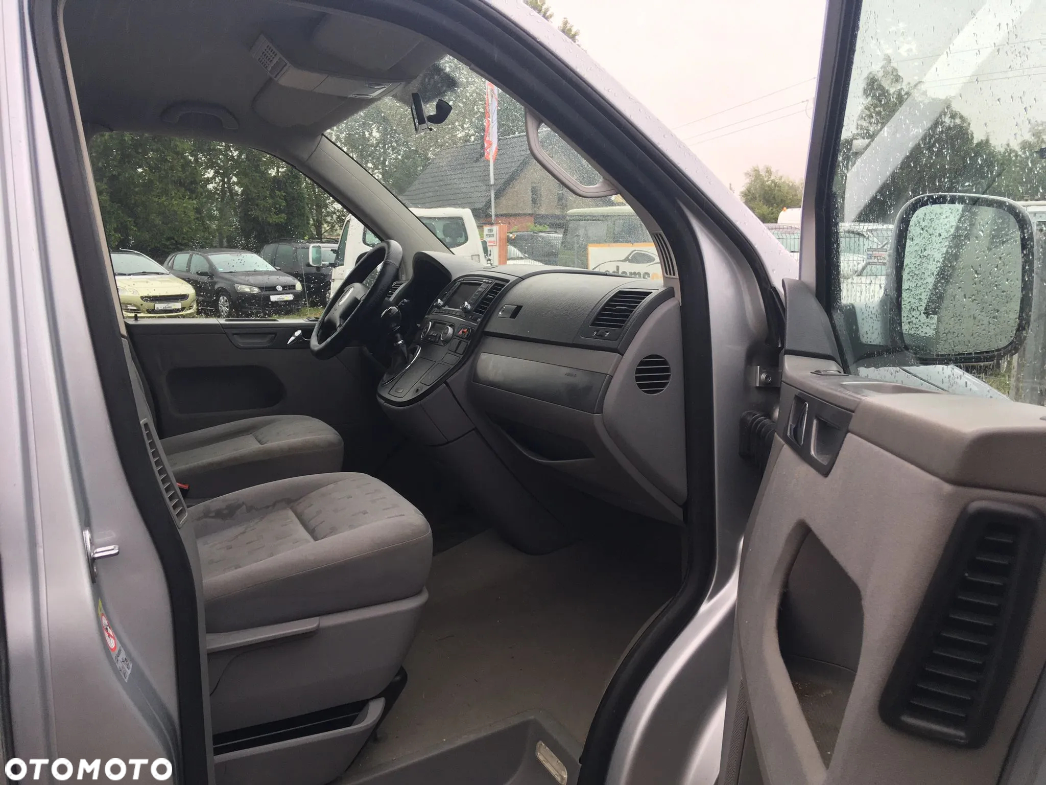 Volkswagen Multivan - 3