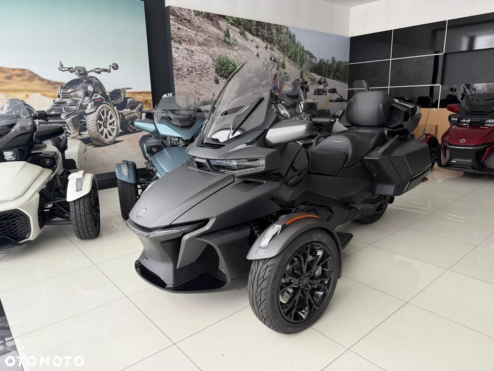 Can-Am Spyder - 1