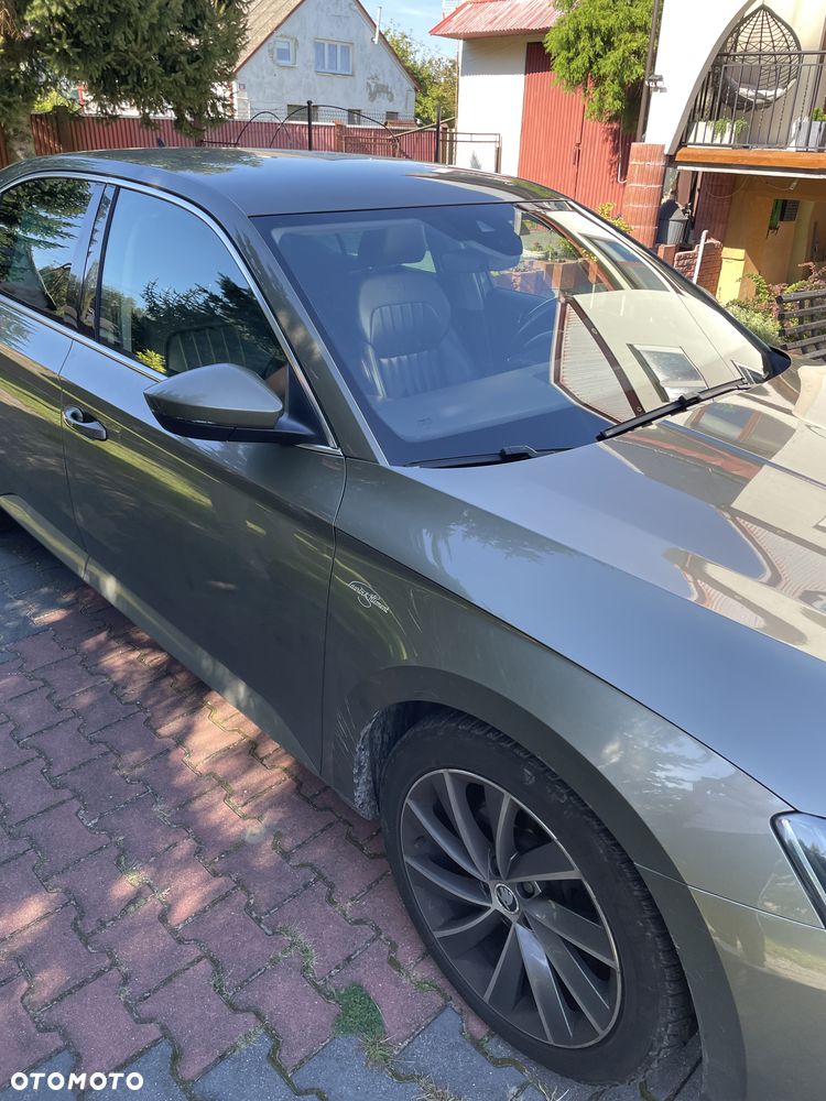 Skoda Superb 2.0 TDI L&K DSG - 3