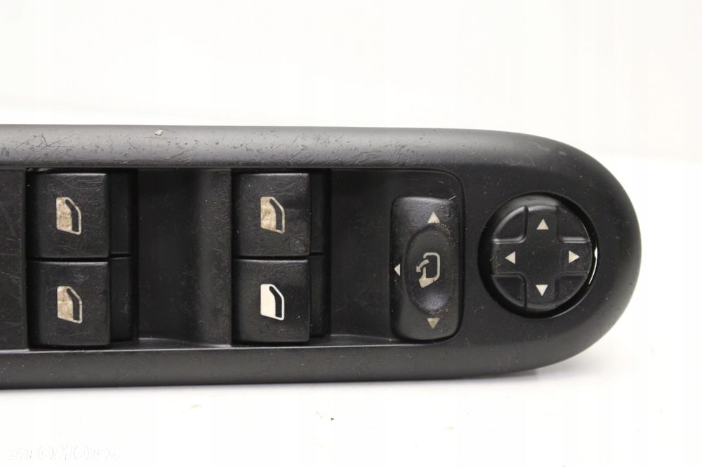 peugeot 5008 i 09r- panel sterowania szyb - 3