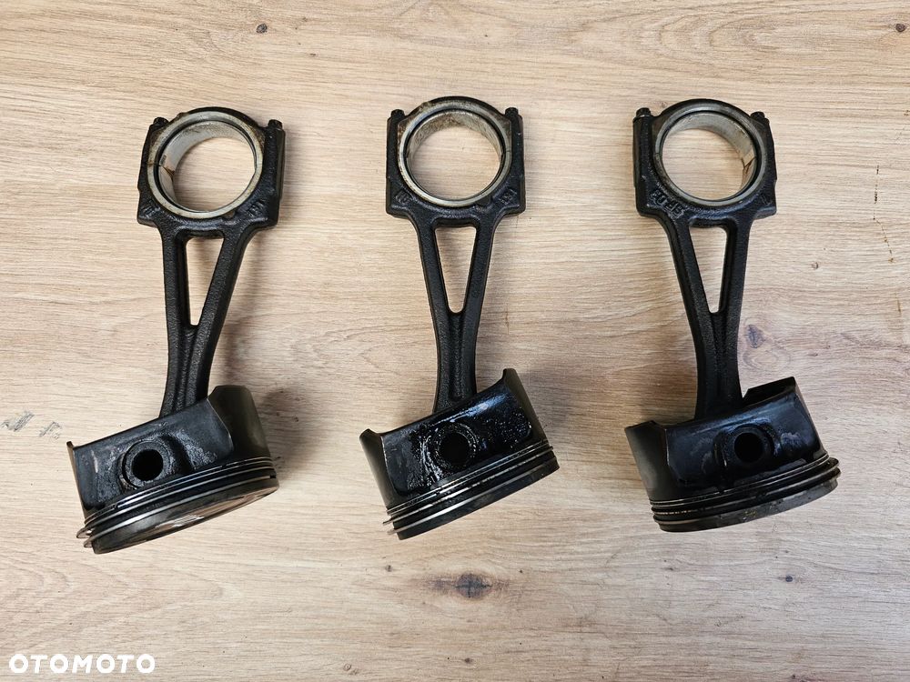 TŁOK TŁOKI KORBOWODY OPEL CORSA C D AGILA 1.0 B Z10XEP