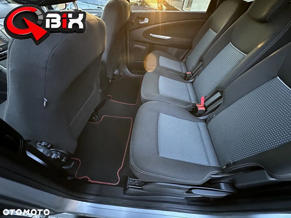 Ford S-Max - 21