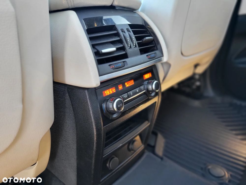 BMW X5 3.5i xDrive - 19