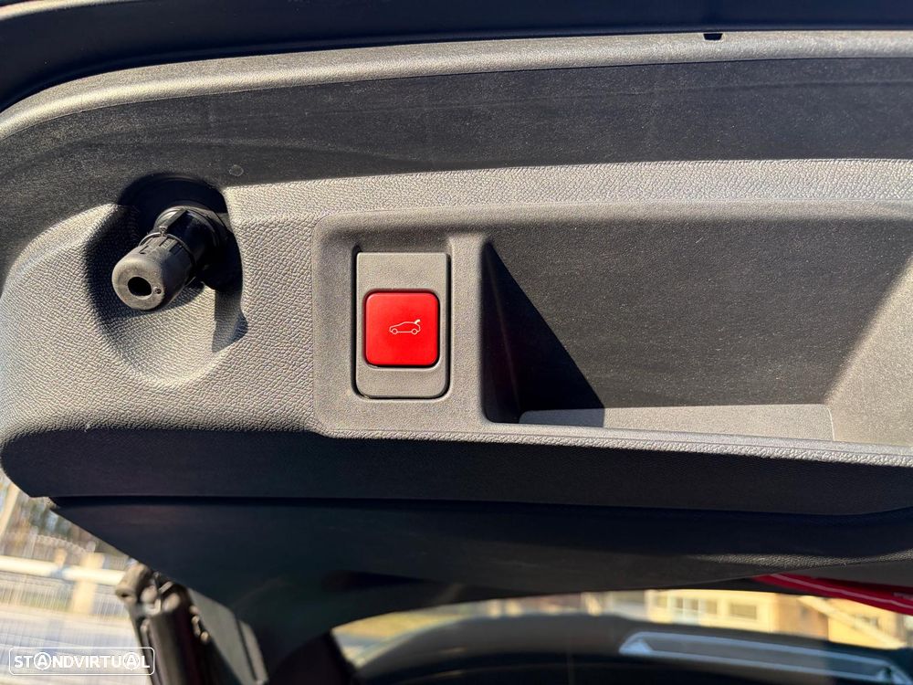 Peugeot 308 1.2 PureTech GT EAT8 - 54