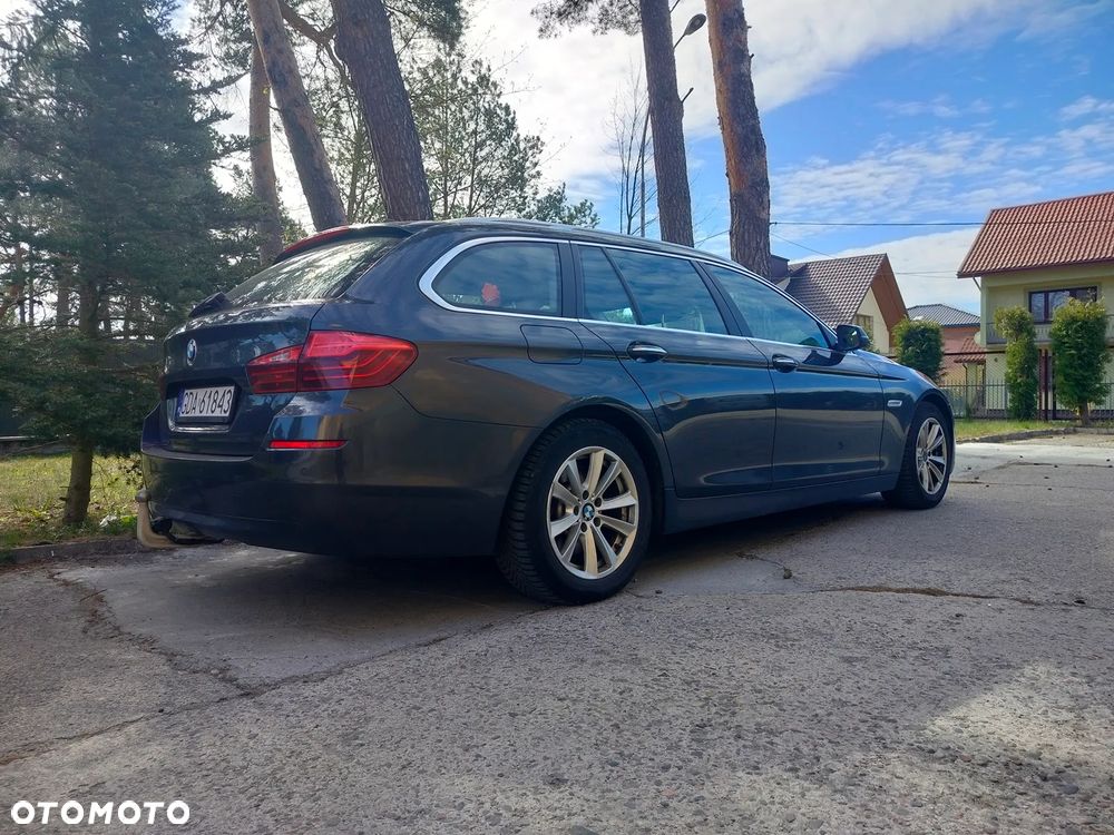 BMW Seria 5 520d Luxury Line - 9