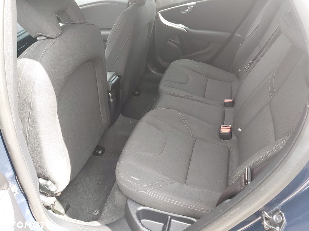 Volvo V40 D2 You - 12