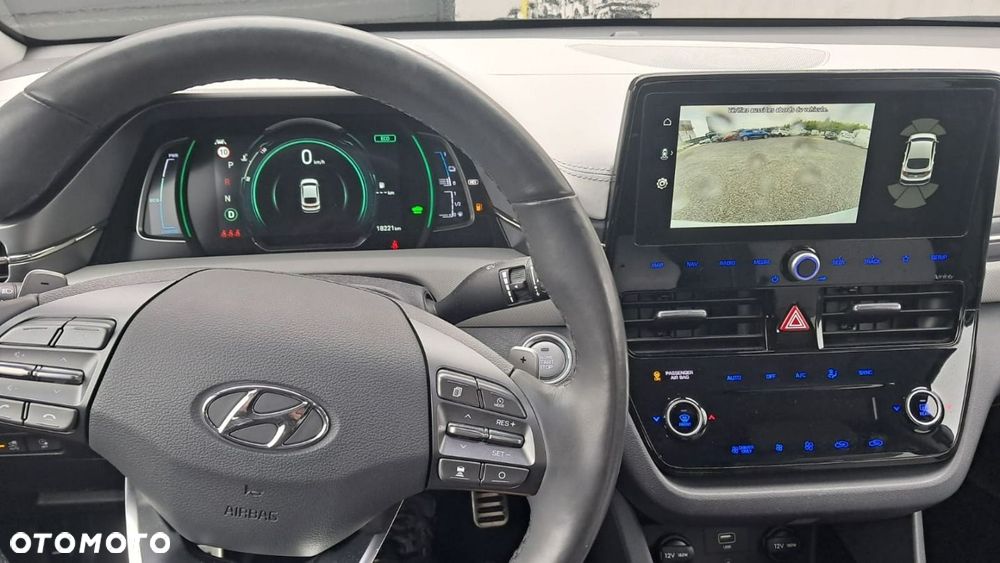 Hyundai IONIQ - 32
