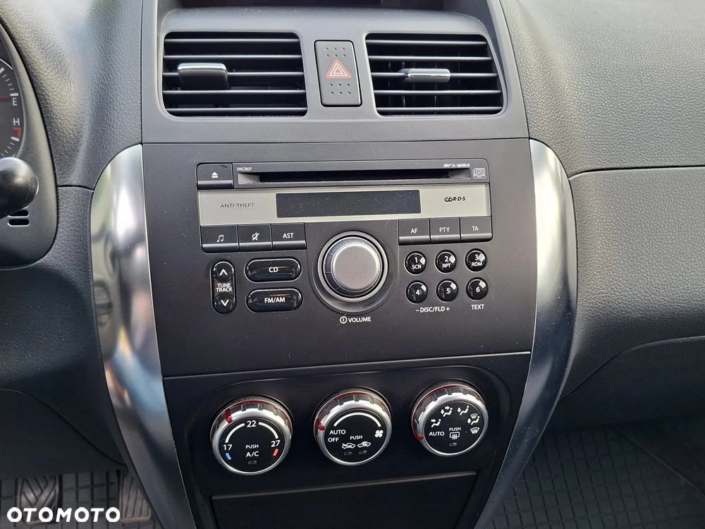 Suzuki SX4 1.6 GS / Premium - 21