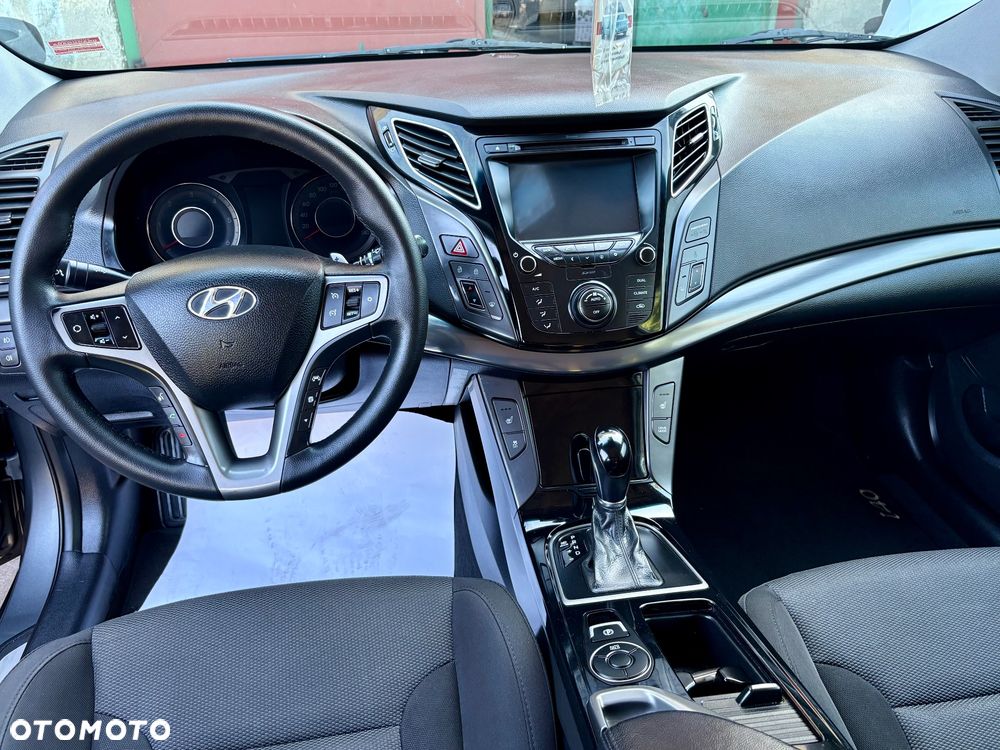 Hyundai i40 Kombi blue 1.7 CRDi DCT Style - 14