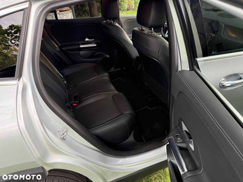 Mercedes-Benz GLA 220 d 4-Matic 8G-DCT - 18