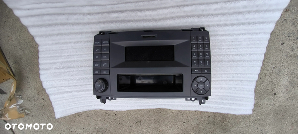 Radioodtwarzacz Mercedes W447