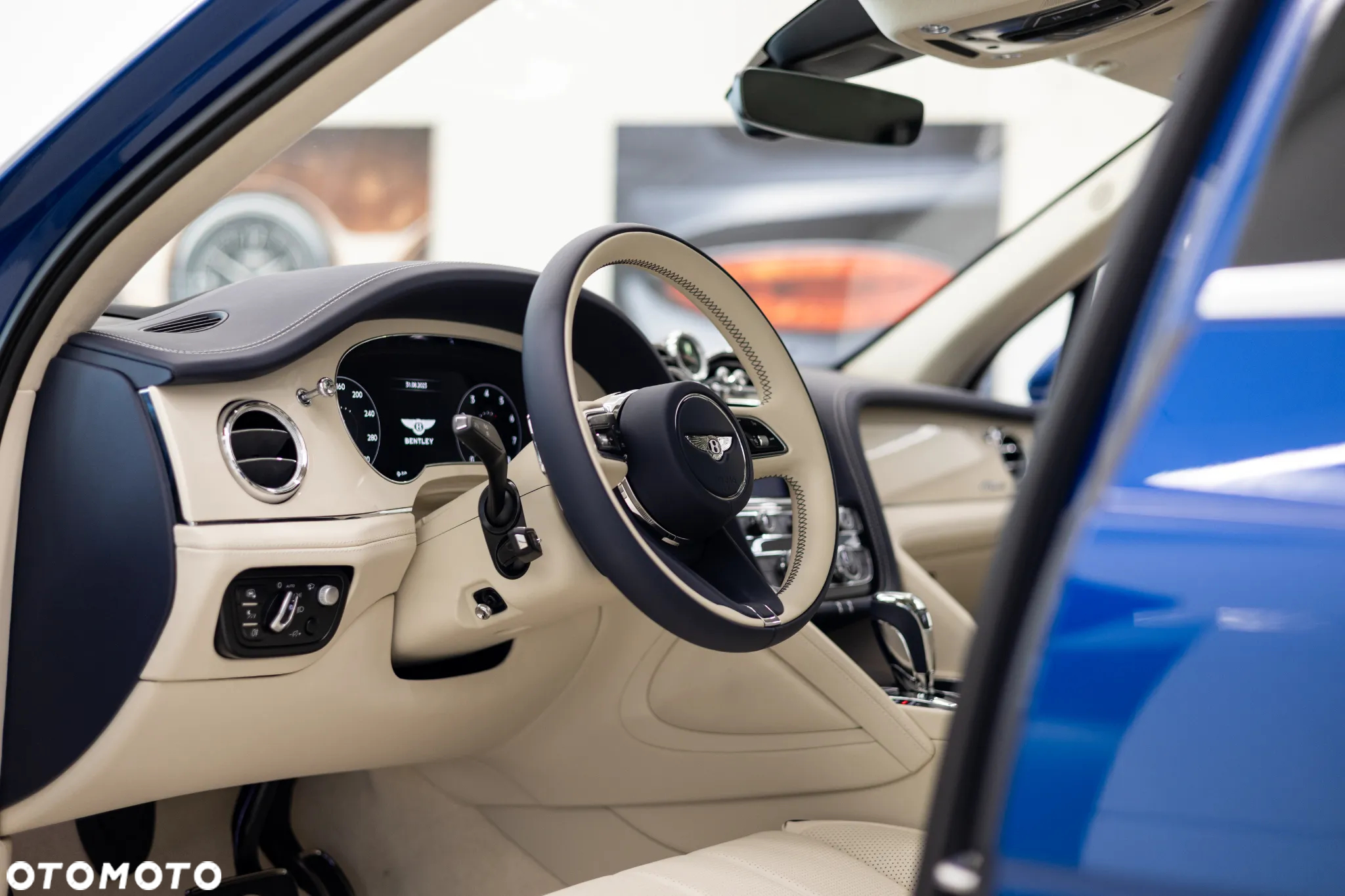 Bentley Bentayga - 15