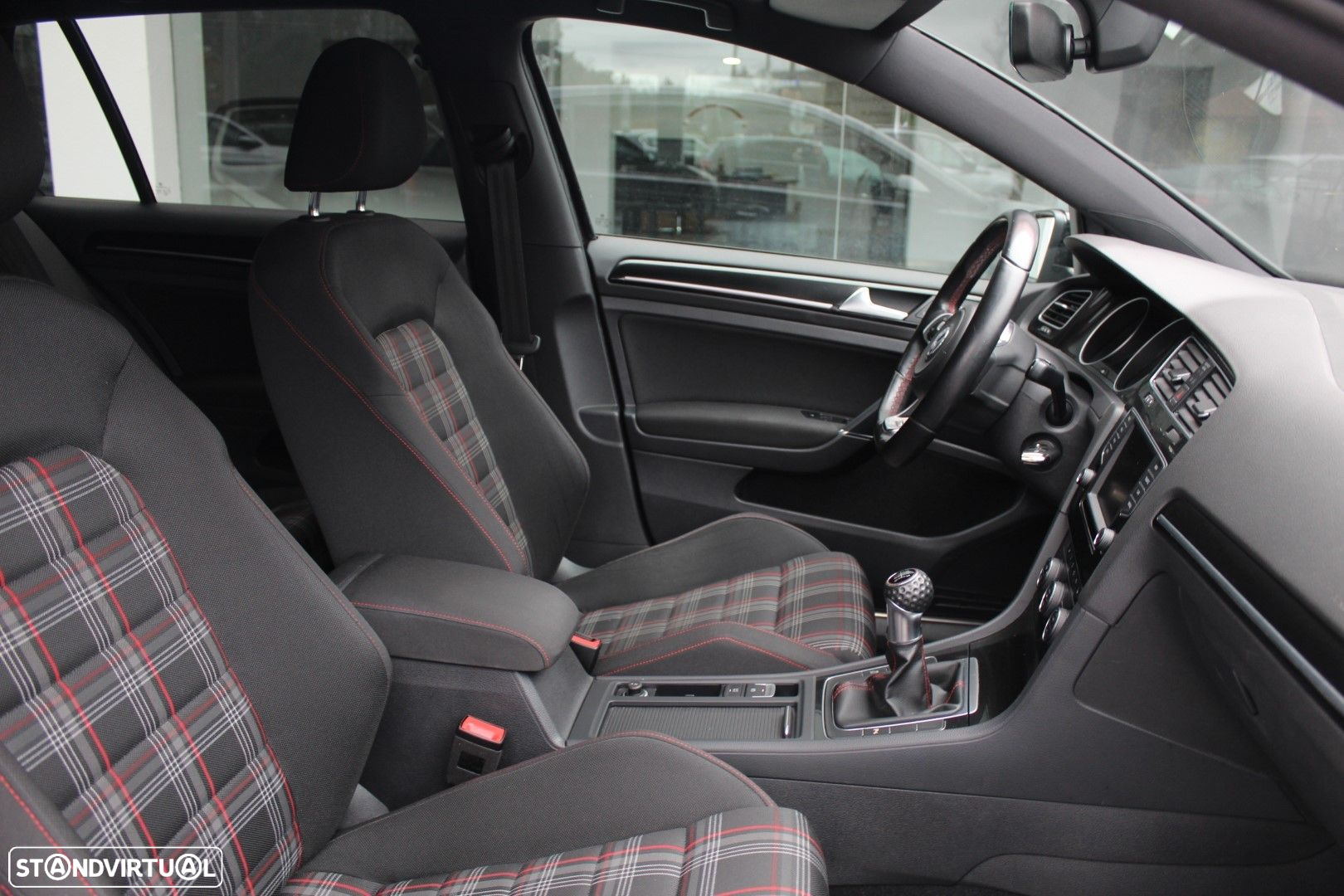 VW Golf 2.0 TSi GTi Performance - 25