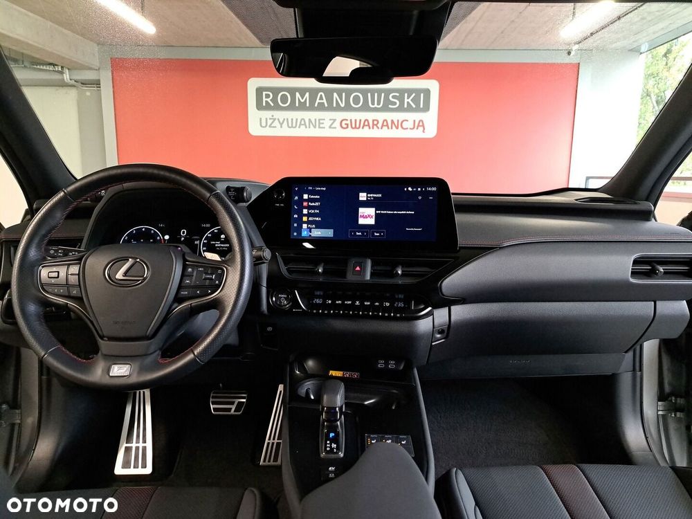 Lexus UX 300h F Sport AWD - 19