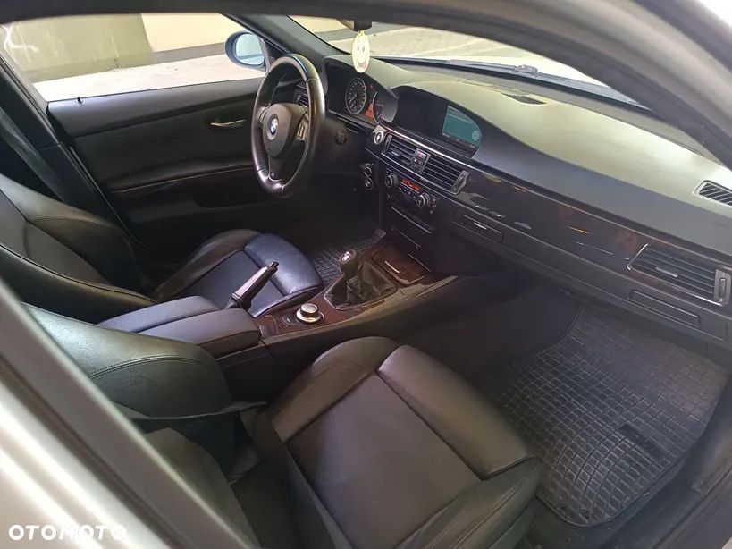 BMW Seria 3 320d - 3