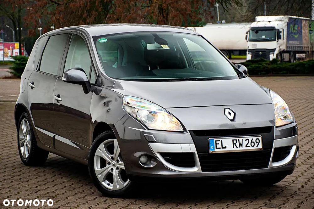 Renault Scenic 2.0 16V Privilege CVT - 17