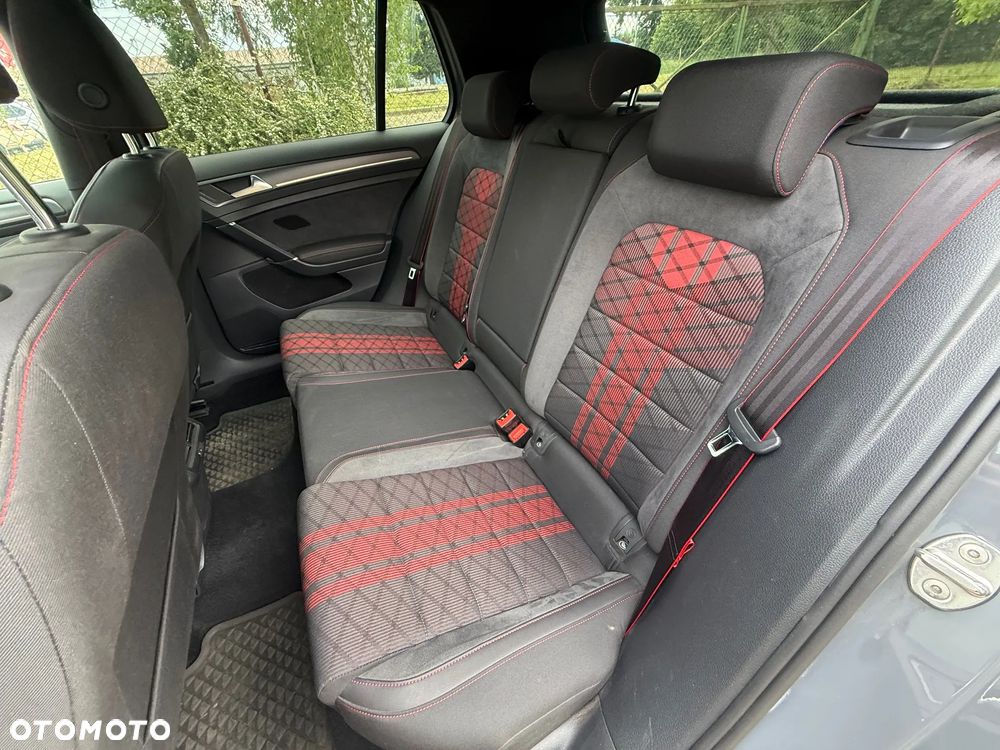 Volkswagen Golf GTI TCR 2.0 TSI OPF DSG - 16
