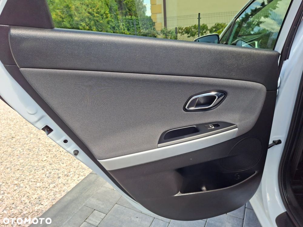 Kia Ceed 1.4 CVVT ISG Dream Team Edition - 27