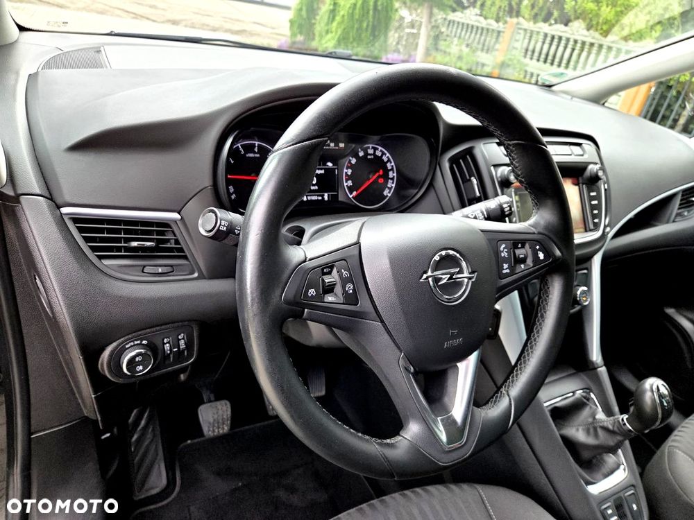 Opel Zafira - 25