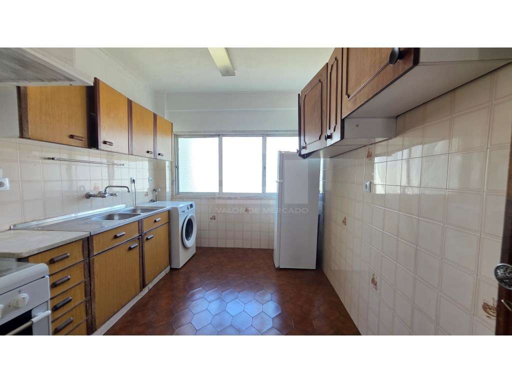 APARTAMENTO T3 - CENTRO QUELUZ - Grande imagem: 3/31