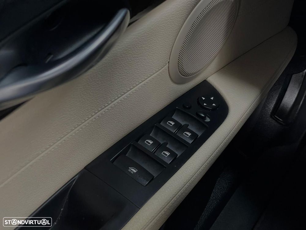 BMW Z4 23 i Auto - 12