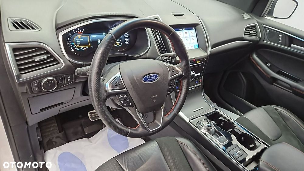 Ford Edge - 9
