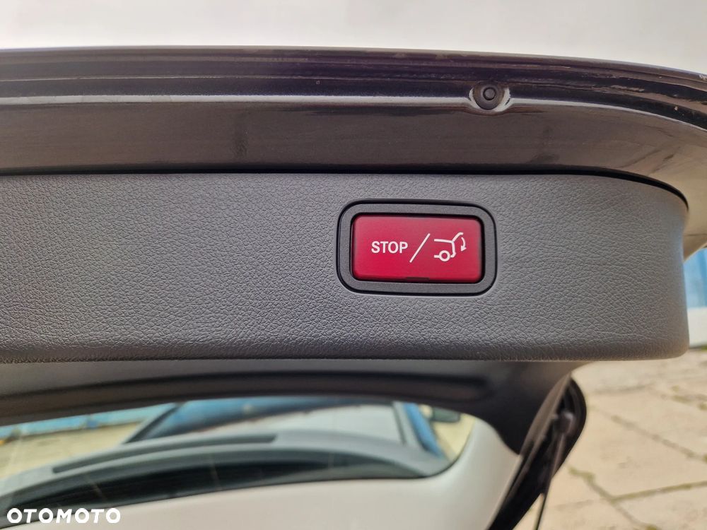 Mercedes-Benz Klasa C 200 d 9G-TRONIC - 19
