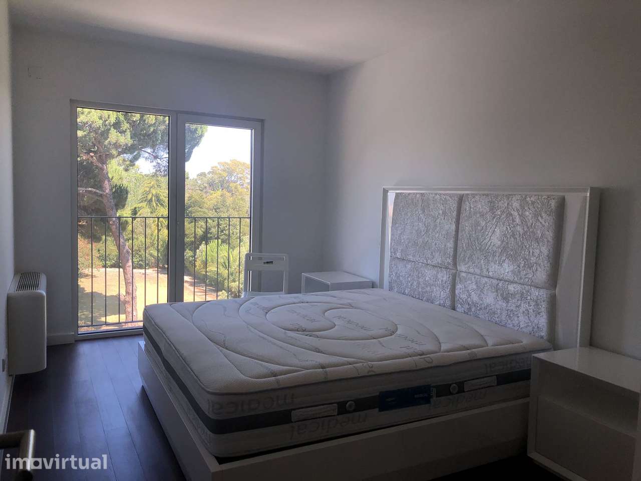 Apartamento T3 com varanda e piscina em Lisboa - Grande imagem: 5/19