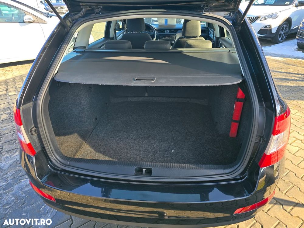 Skoda Octavia 1.6 TDI Active - 12