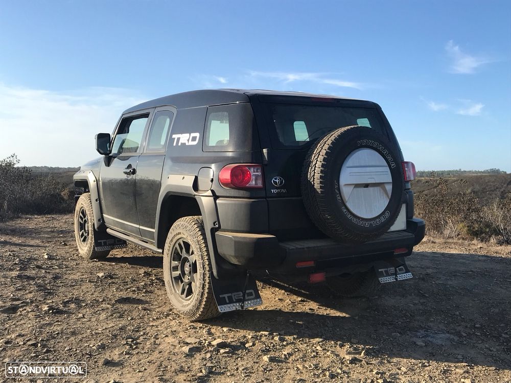 Toyota FJ Cruiser - 17