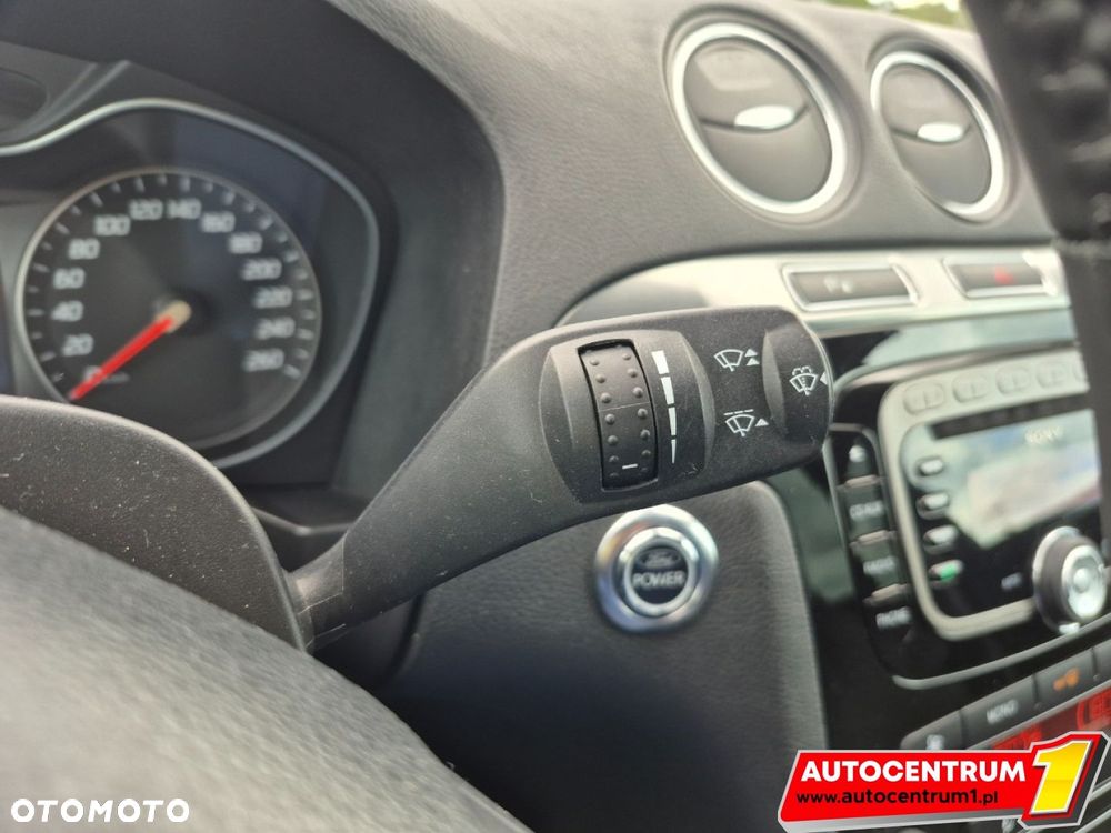 Ford S-Max - 32