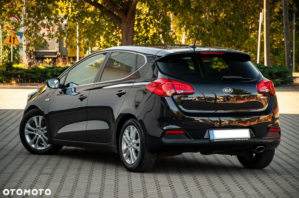 Kia Ceed 1.6 CRDi 128 Spirit - 13